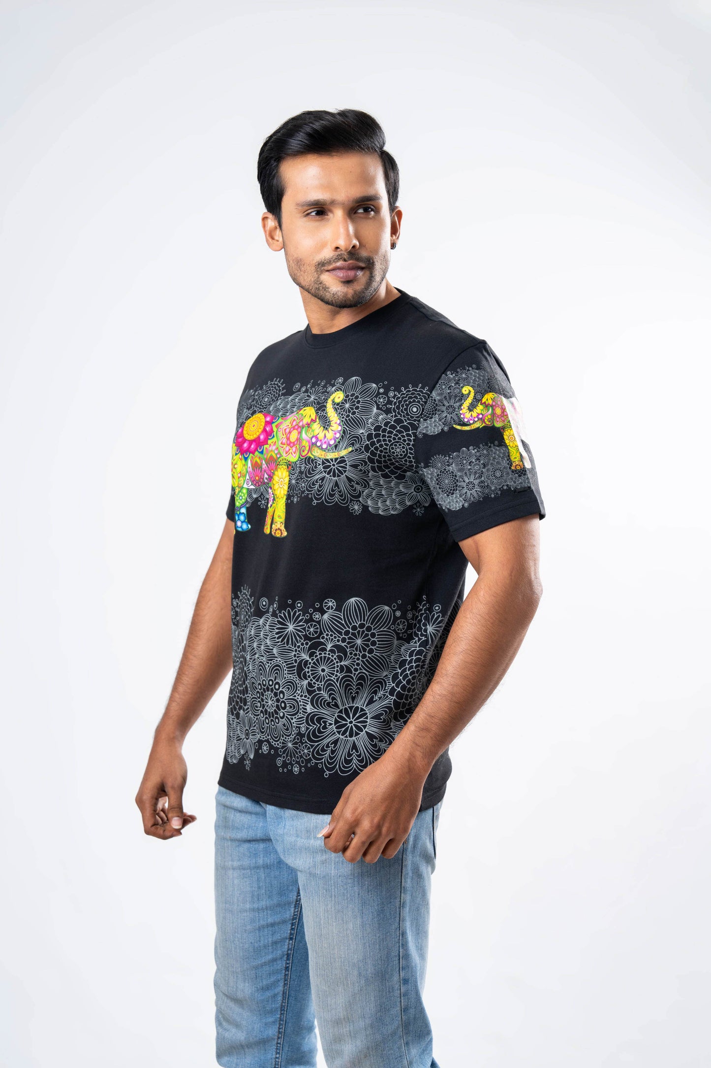 Ceylon Elephant Men's Multitude Printed Crew Neck - Black