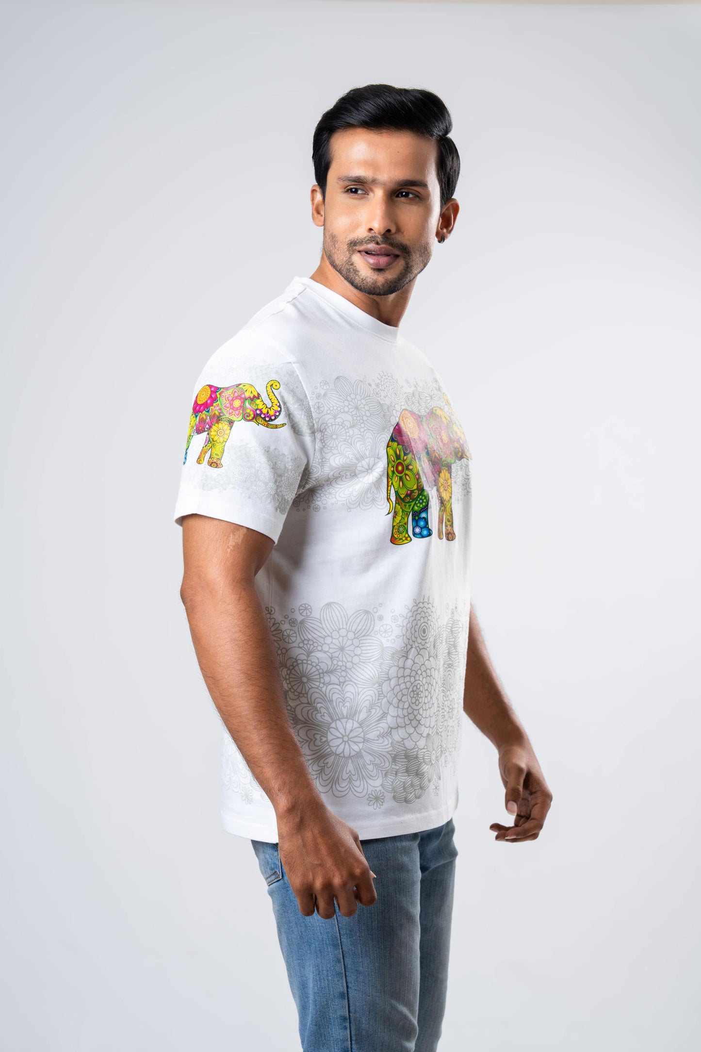 Ceylon Elephant Men's Multitude Printed Crew Neck - White