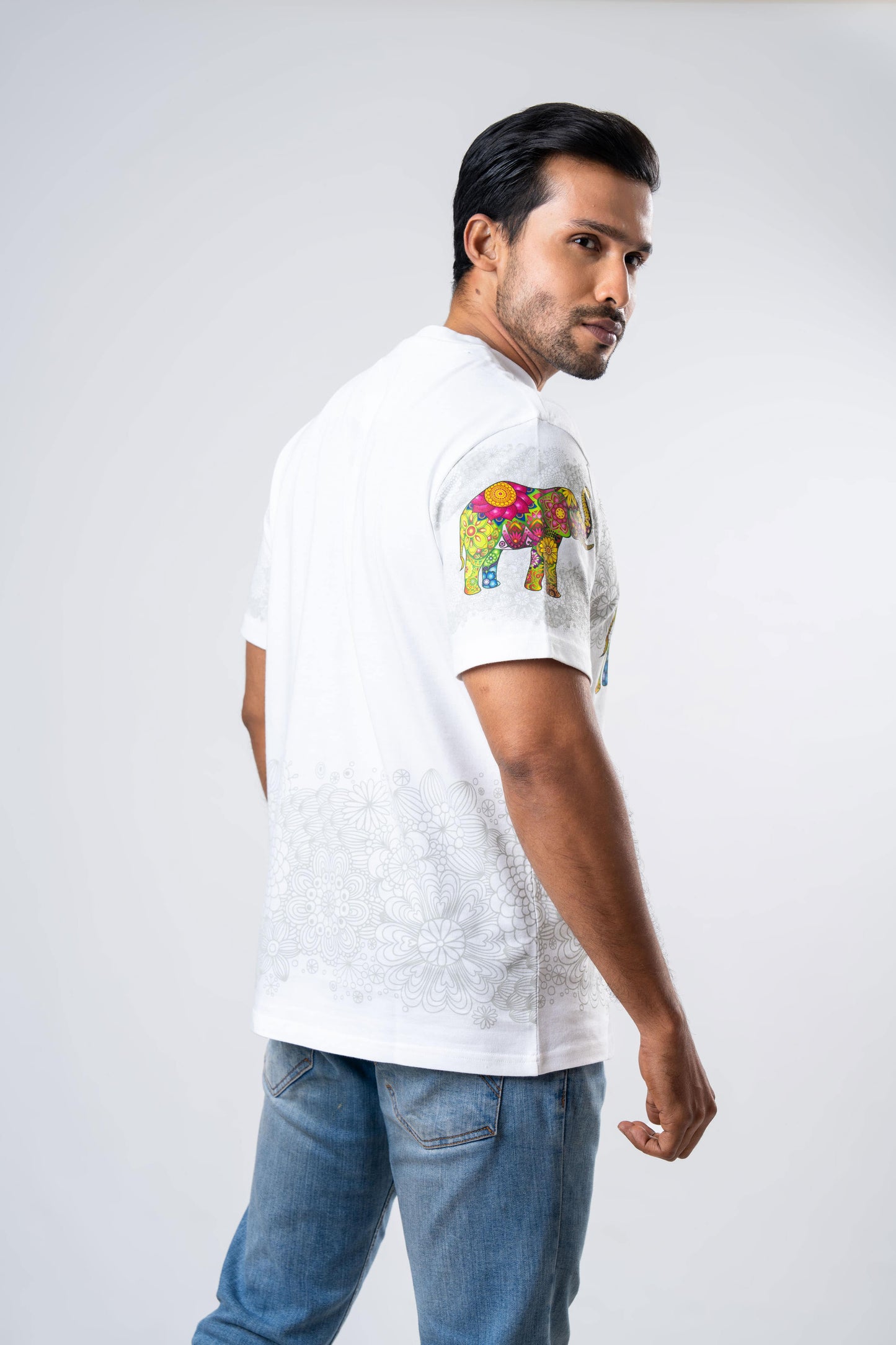 Ceylon Elephant Men's Multitude Printed Crew Neck - White