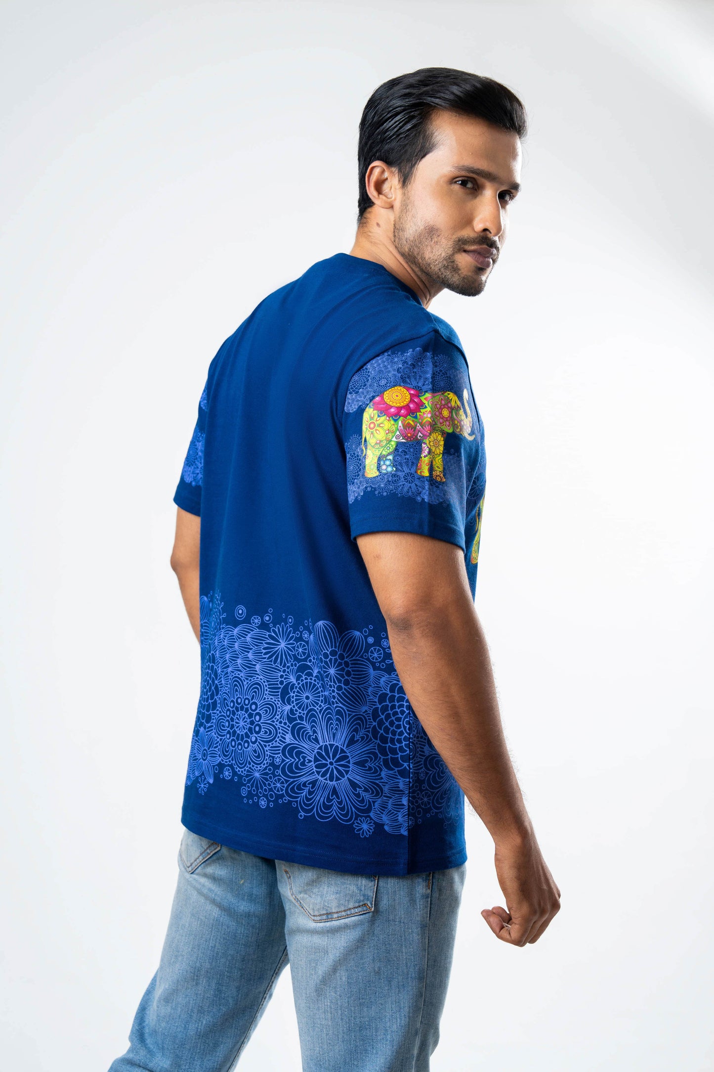 Ceylon Elephant Men's Multitude Printed Crew Neck - Navy