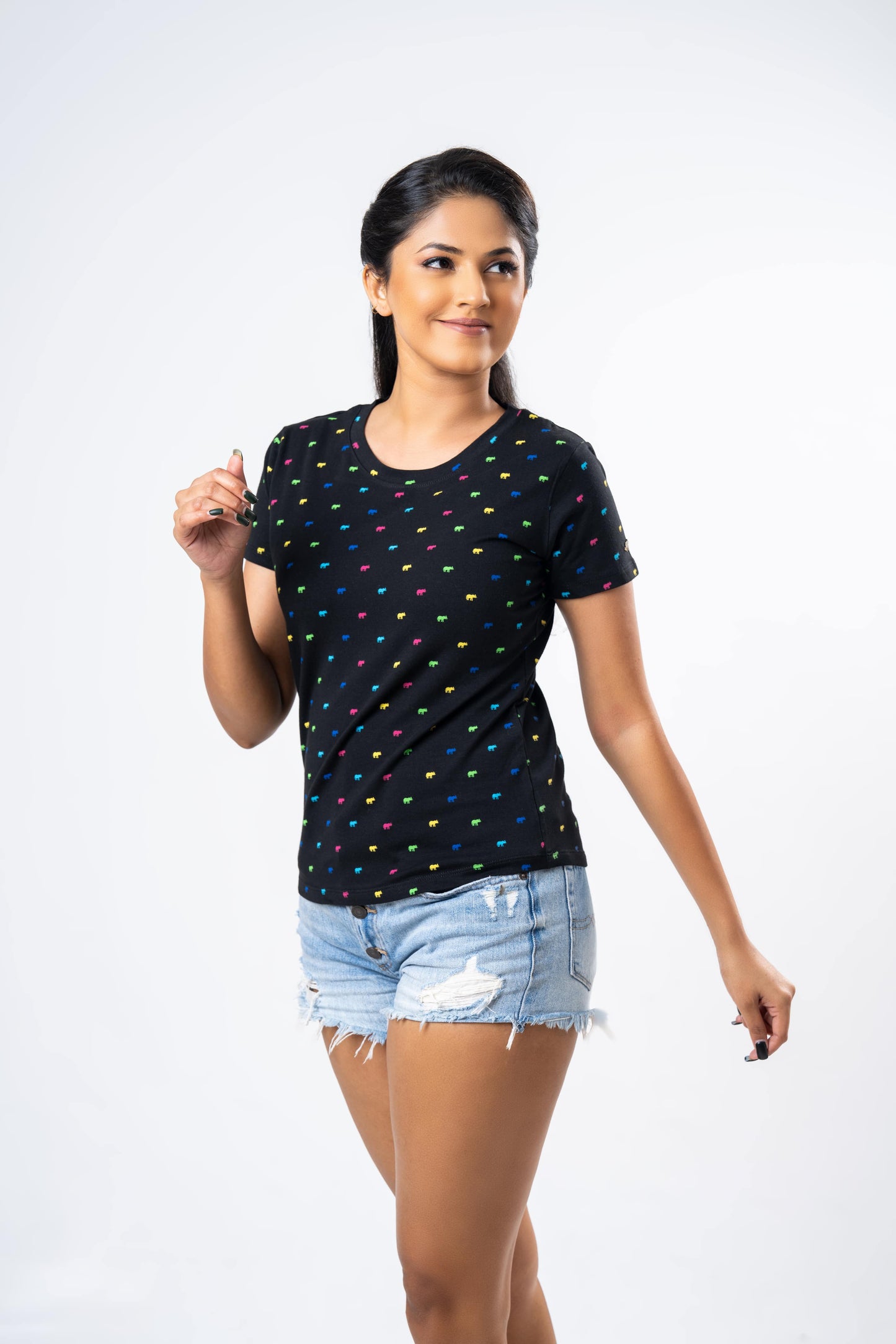 Ceylon Elephant Women's Multitude Printed Crew Neck - Black