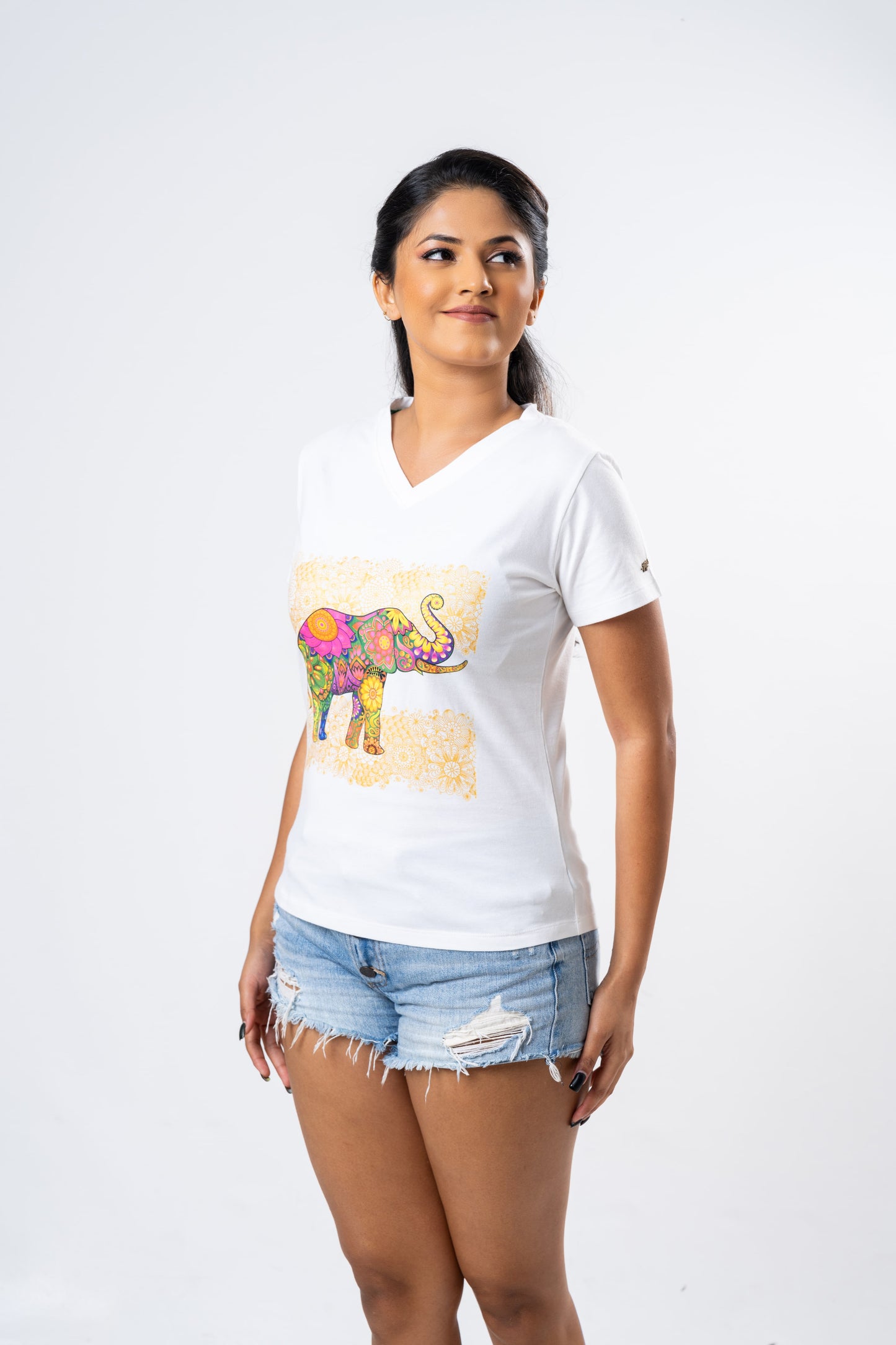 Ceylon Elephant Women's Single Printed V-Neck - White